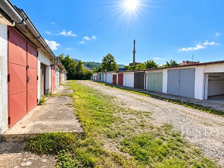 Pronájem nemovitosti, 18 m² (1 z 9)