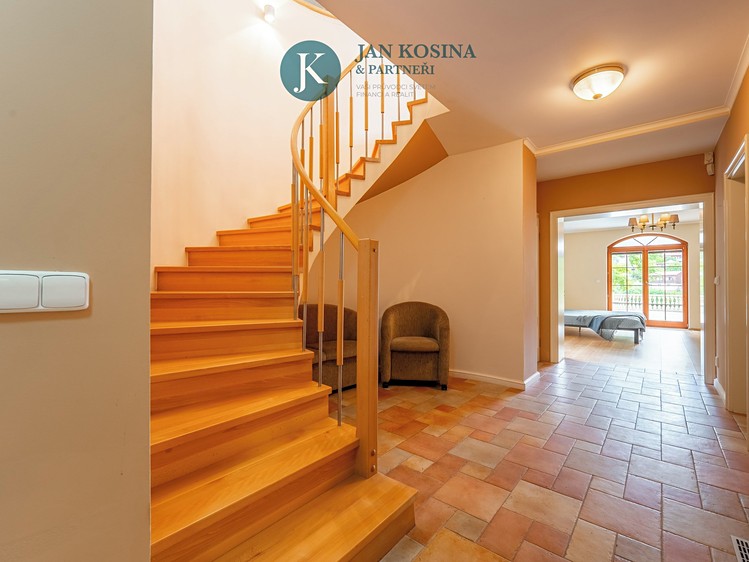 Prodej domu, 236 m² (31 z 60)