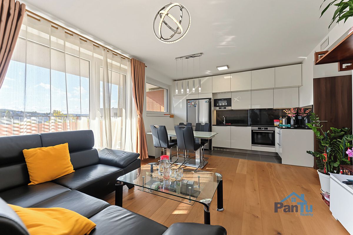Prodej bytu 3+kk 87 m², Praha – fotka 1 z 3