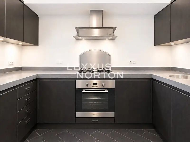 Pronájem bytu 3+1 134 m², Praha – náhled fotky 2