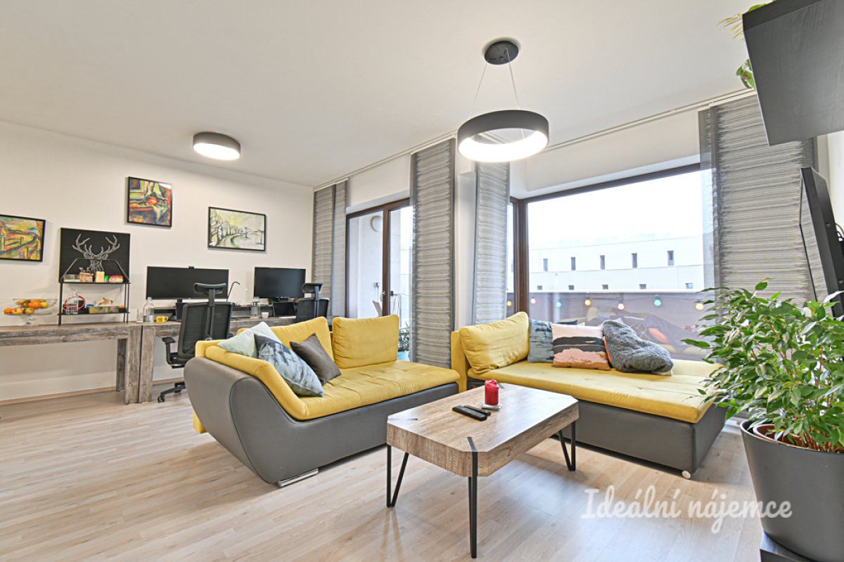 Pronájem bytu 2+kk 61 m²