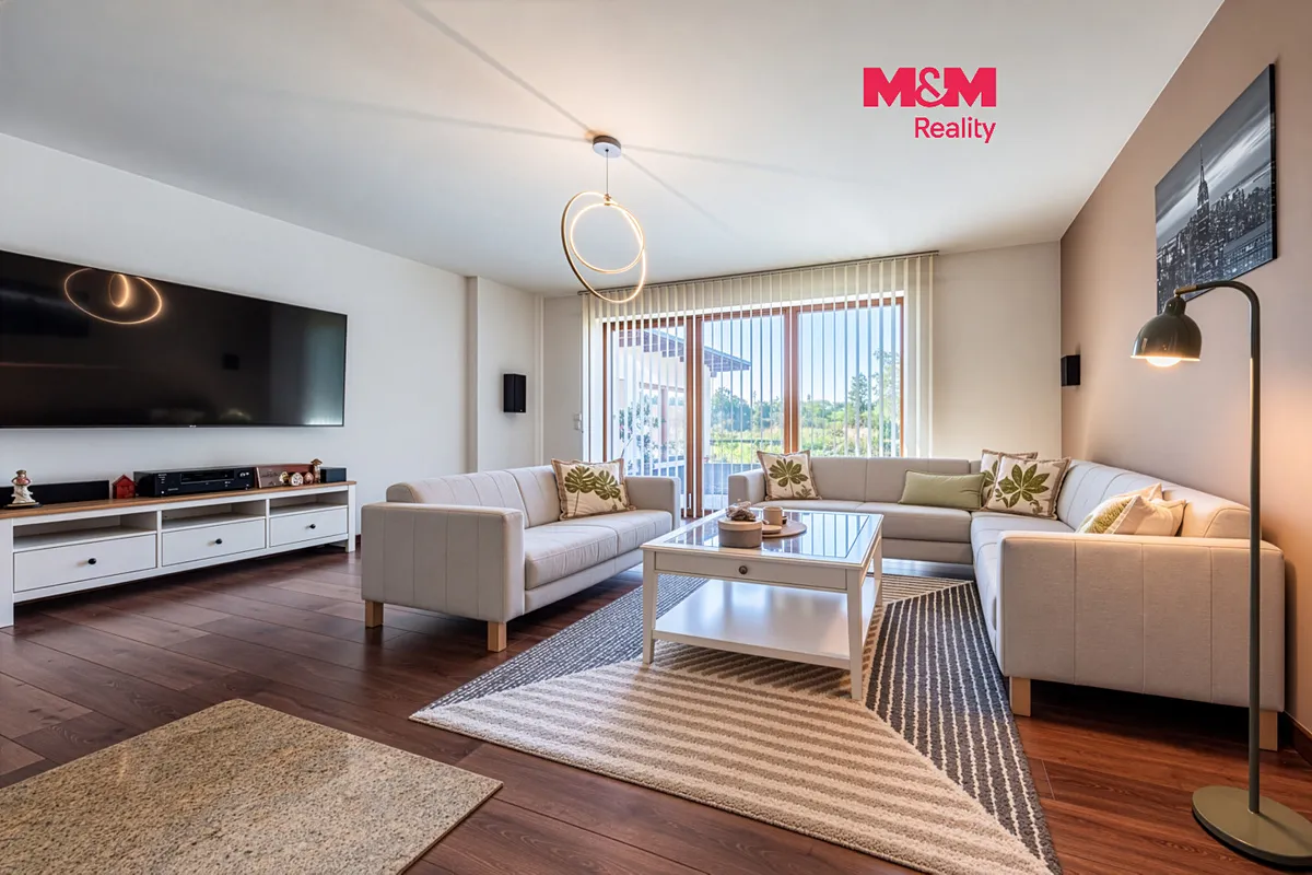 Prodej rodinného domu 300 m², pozemek 1006 m²