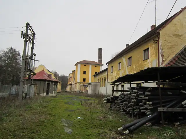 Prodej skladového prostoru 10000 m², Žichovice – náhled fotky 3