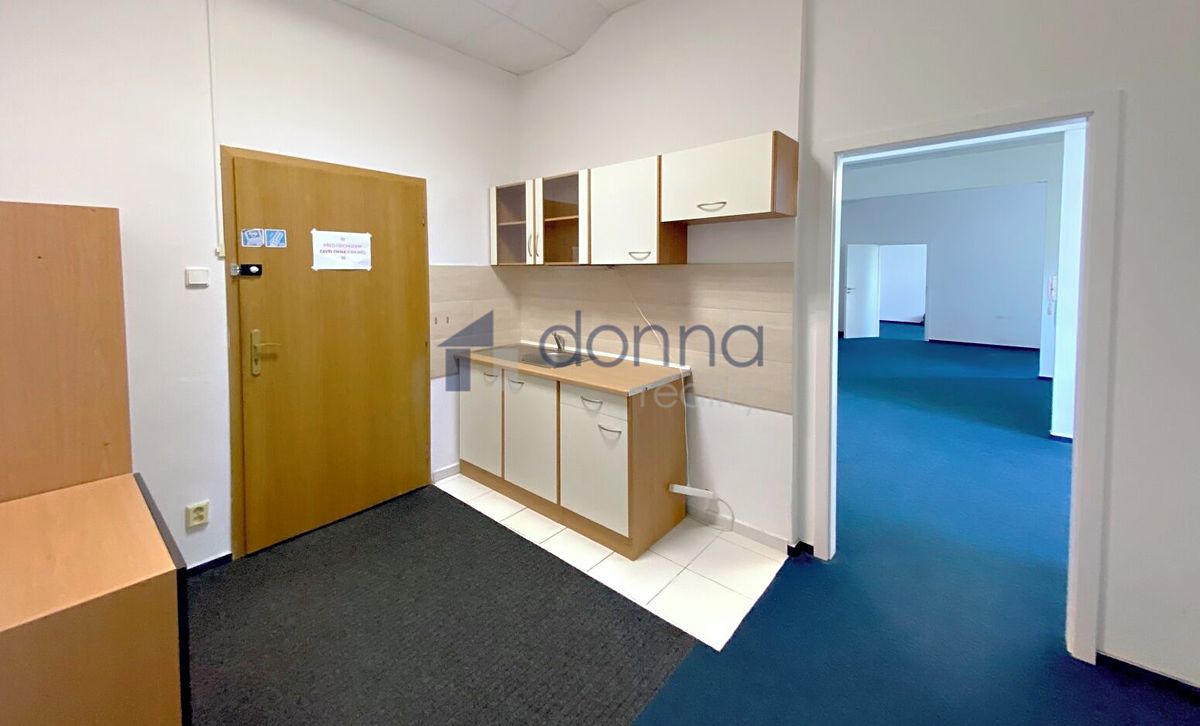 Pronájem kanceláře 92 m², Praha – fotka 1 z 3