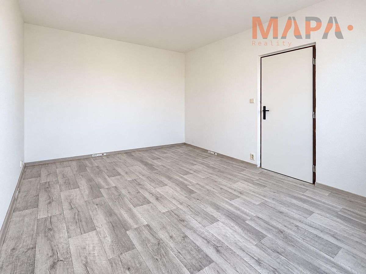Pronájem bytu 1+1 35 m² – fotografie 2