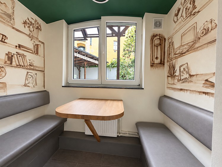 Gewerbefläche zur Miete, 297 m² (1 von 32)