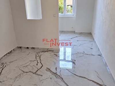 Pronájem komerčního prostoru, 21 m² (2 z 8)