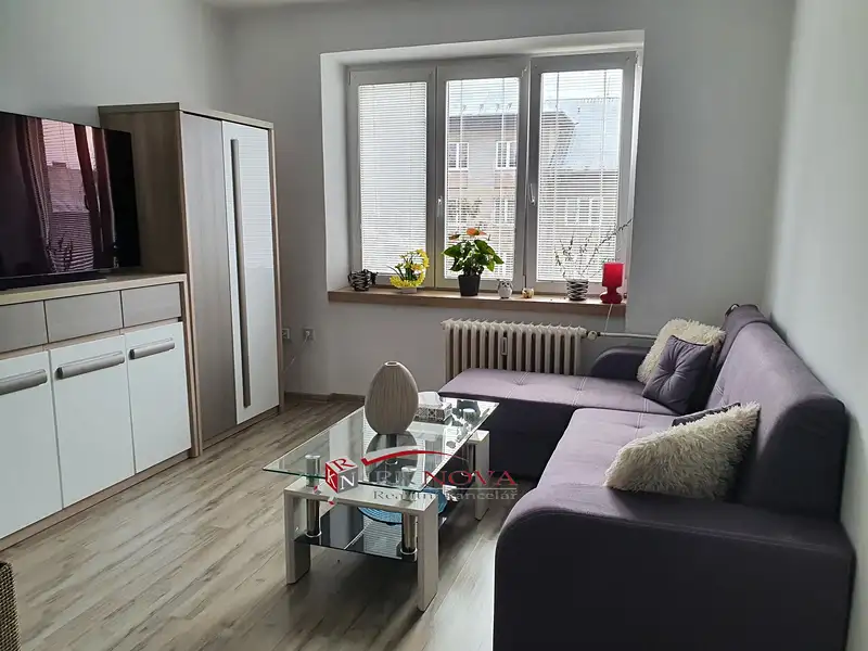 Pronájem bytu 1+1 40 m², Karviná – náhled fotky 1