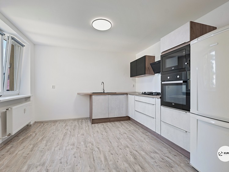 Prodej bytu 2+1, 57 m² (1 z 12)