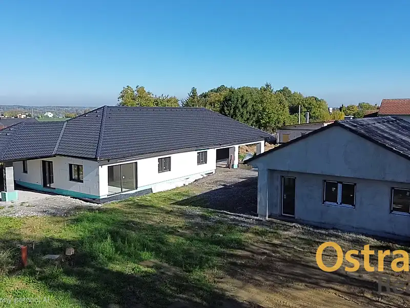 Prodej rodinného domu 360 m², pozemek 2219 m², Dolní Lutyně – náhled fotky 1