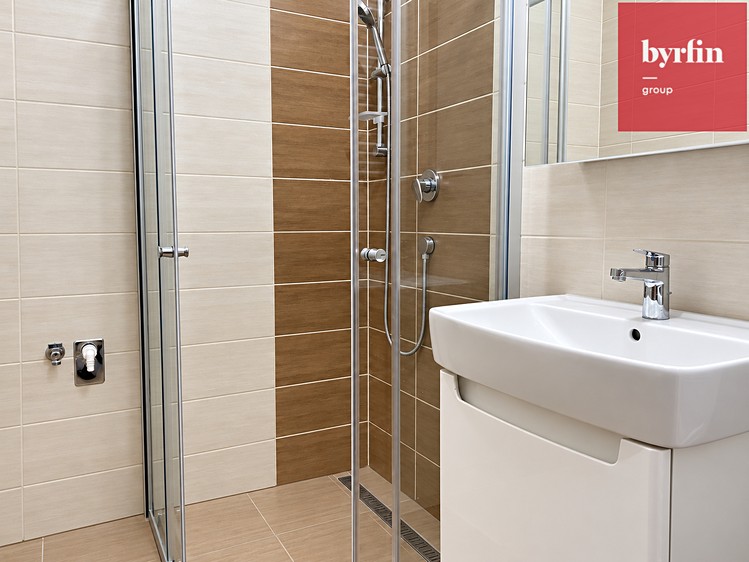 Pronájem bytu 2+kk, 35 m² (6 z 11)