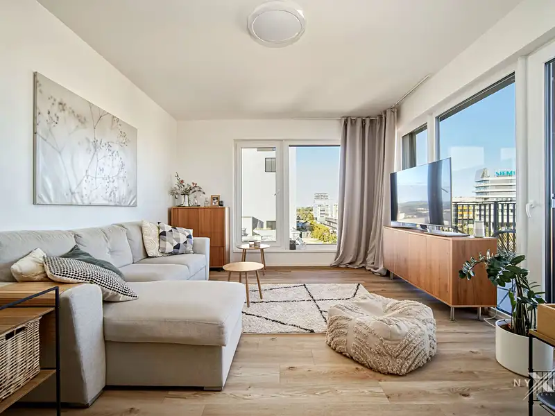 Pronájem bytu 2+kk 56 m², Praha – náhled fotky 3