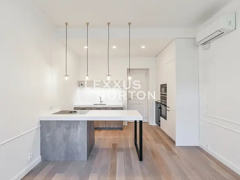 Pronájem bytu 2+kk 56 m², Praha – náhled fotky 2