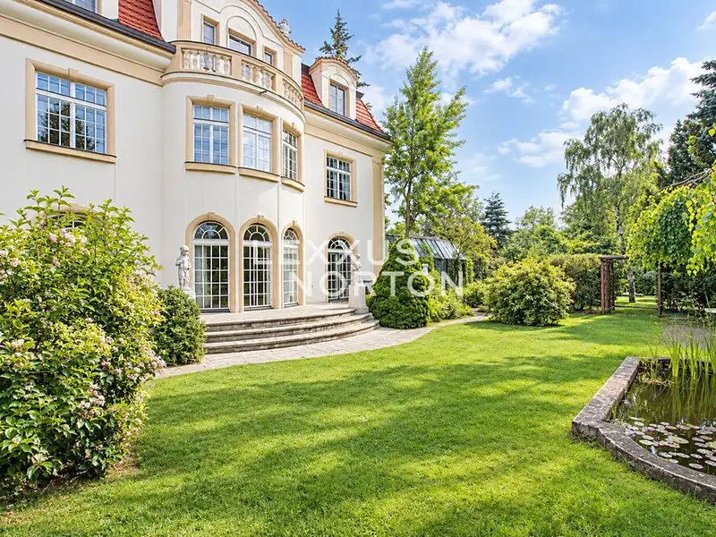 Pronájem bytu 3+1 150 m², Praha – náhled fotky 1