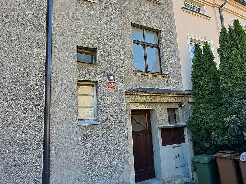 Dražba rodinného domu 3 m², pozemek 4 m², Chomutov – náhled fotky 3