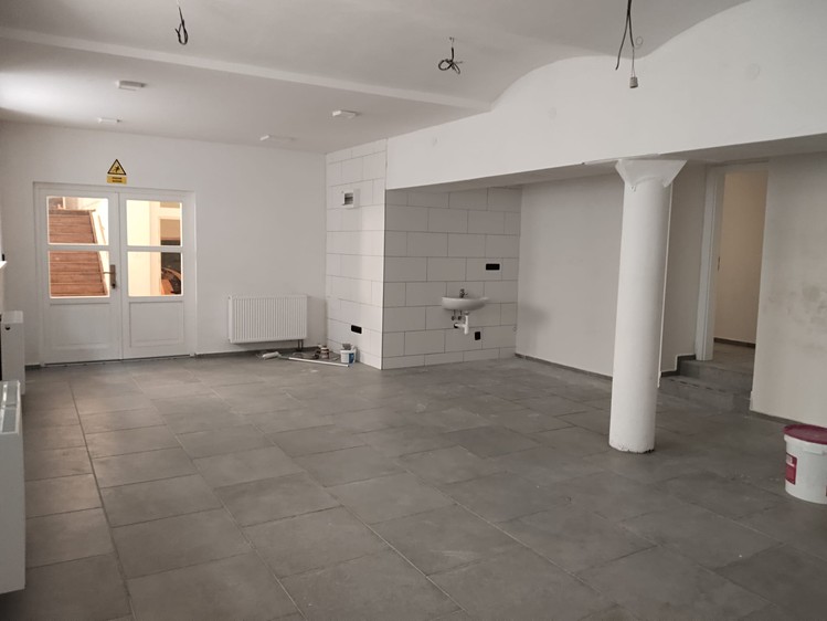 Gewerbefläche zur Miete, 100 m² (1 von 7)
