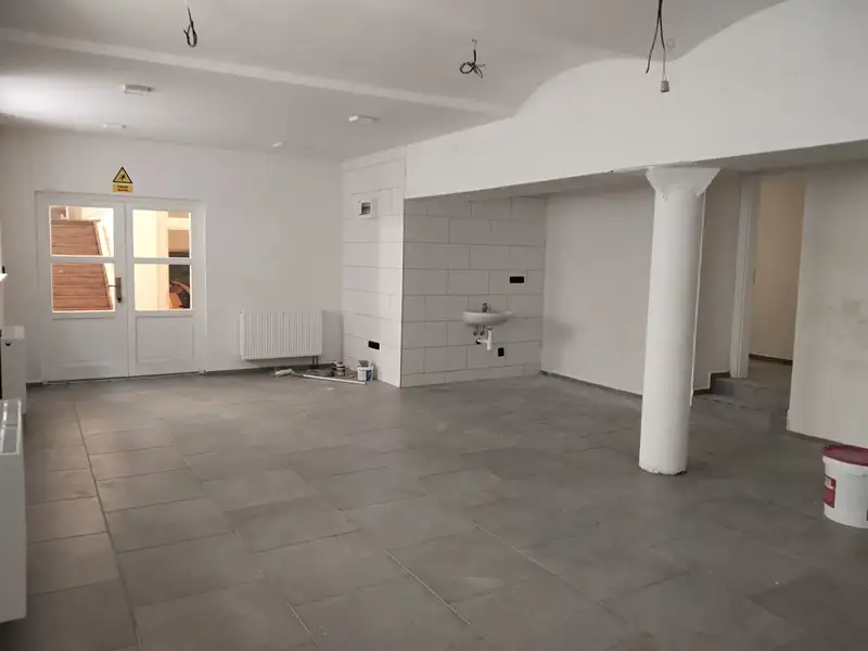 Pronájem komerční nemovitosti 100 m², Olomouc – náhled fotky 1
