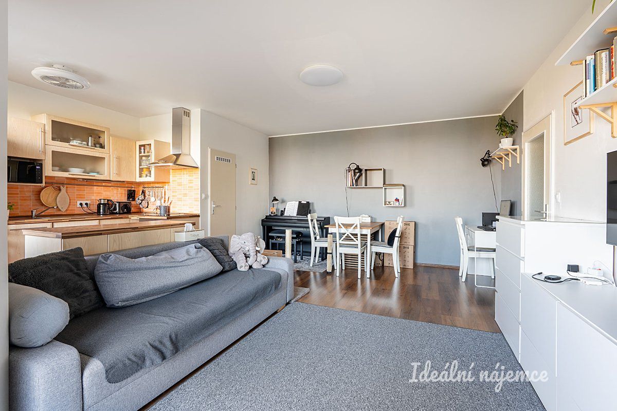 Pronájem bytu 2+kk 56 m² – fotografie 2