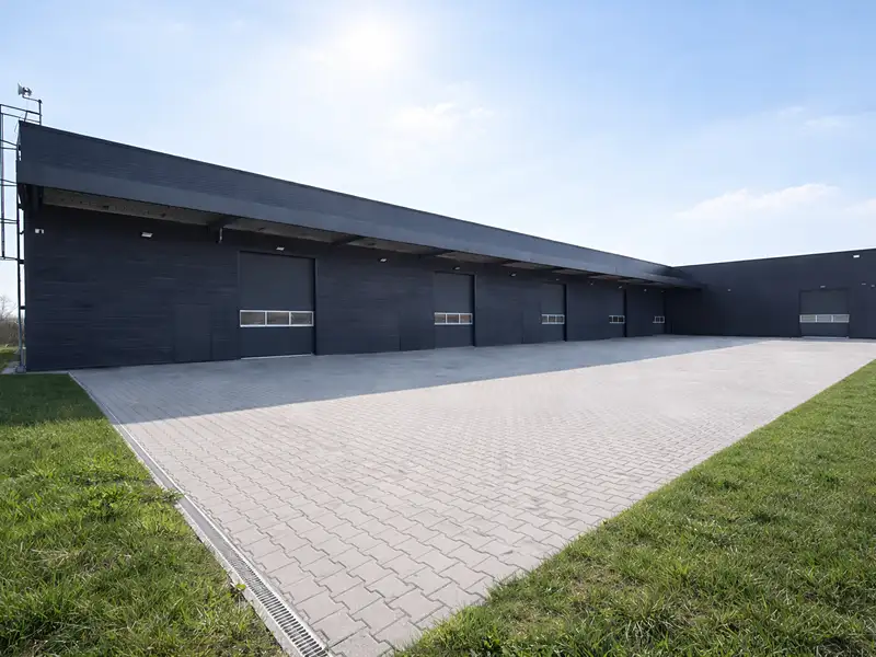 Pronájem skladového prostoru 193 m², Býkev – náhled fotky 1