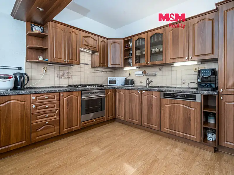 Prodej bytu 3+1 98 m², Hradec Králové – náhled fotky 1
