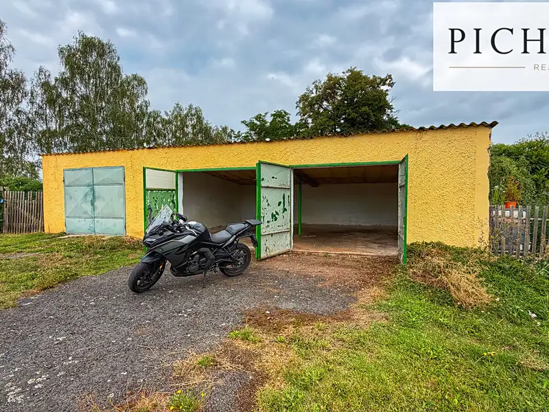 Prodej garáže 25 m², Pšov – náhled fotky 1