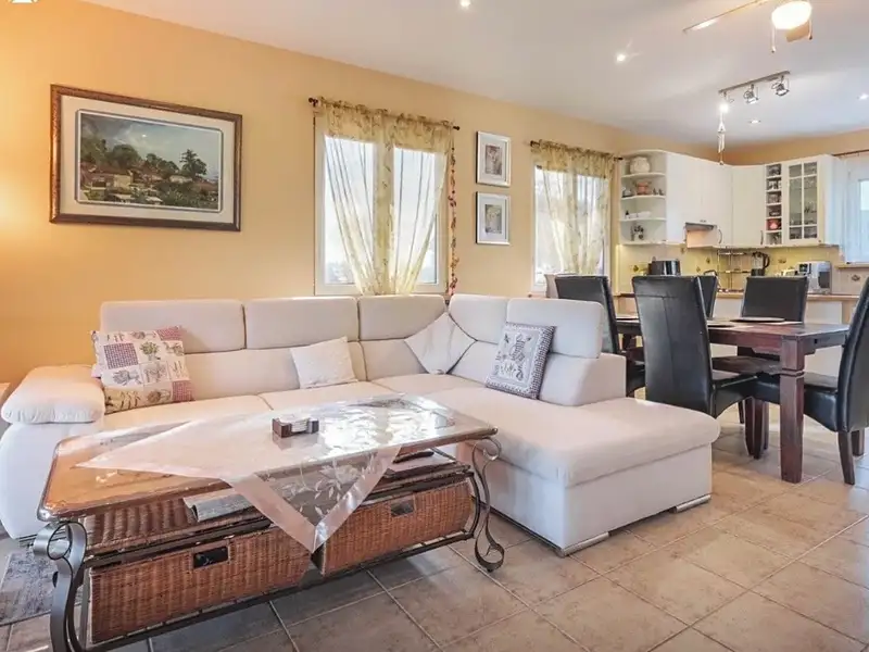 Prodej rodinného domu 172 m², pozemek 1488 m², Jevišovka – náhled fotky 1