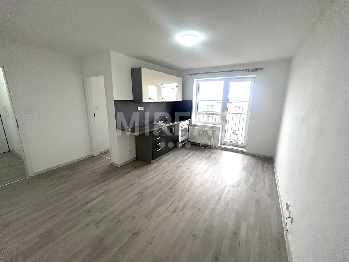 Pronájem bytu 2+kk 32 m²