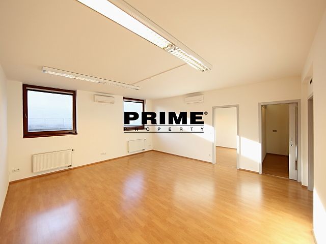 Pronájem kanceláře 82 m², Praha – fotka 1 z 3