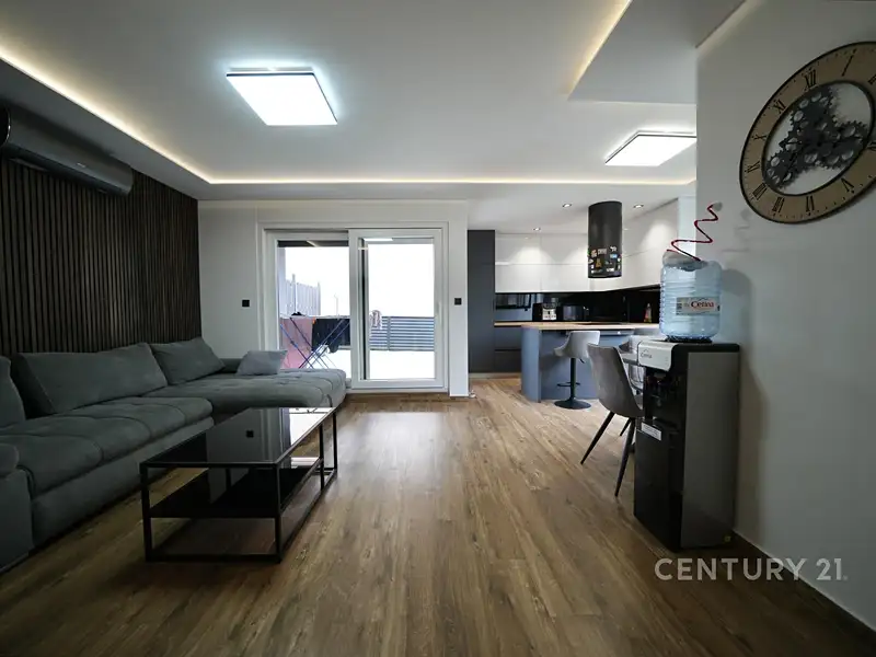 Prodej bytu 4+1 241 m², Zadar – náhled fotky 1