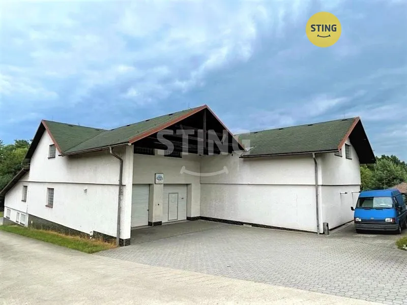 Pronájem skladového prostoru 617 m²