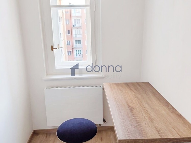 Pronájem bytu 3+kk, 77 m² (5 z 9)