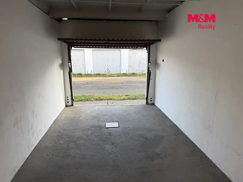 Pronájem garáže 17 m², Hradec Králové – náhled fotky 3