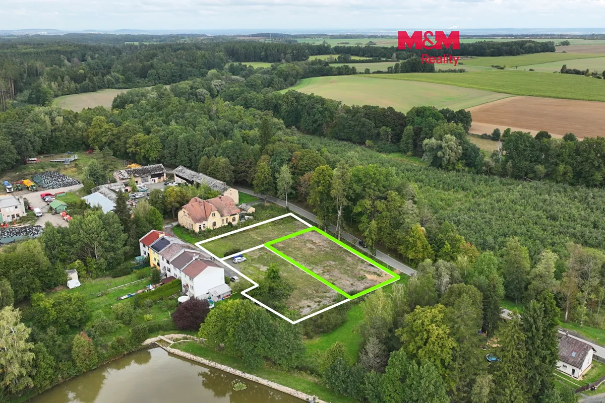 Prodej stavebního pozemku 1060 m²