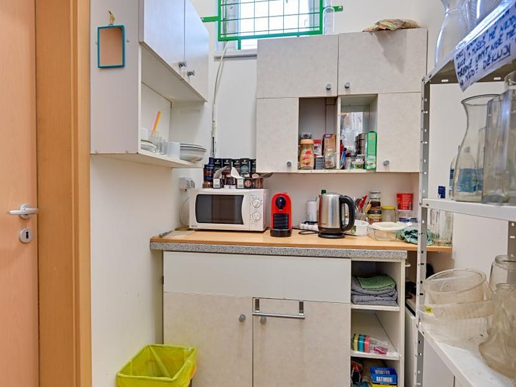 Комерційне приміщення на продаж, 140 м² (29 з 32)
