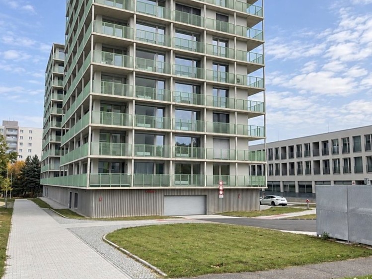 Pronájem bytu 3+kk, 62 m² (16 z 18)