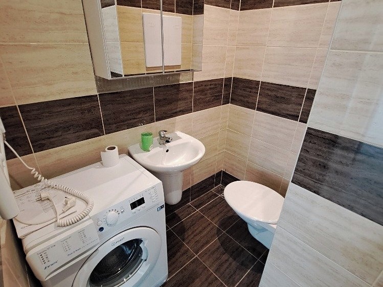 Pronájem bytu 2+kk, 33 m² (11 z 12)