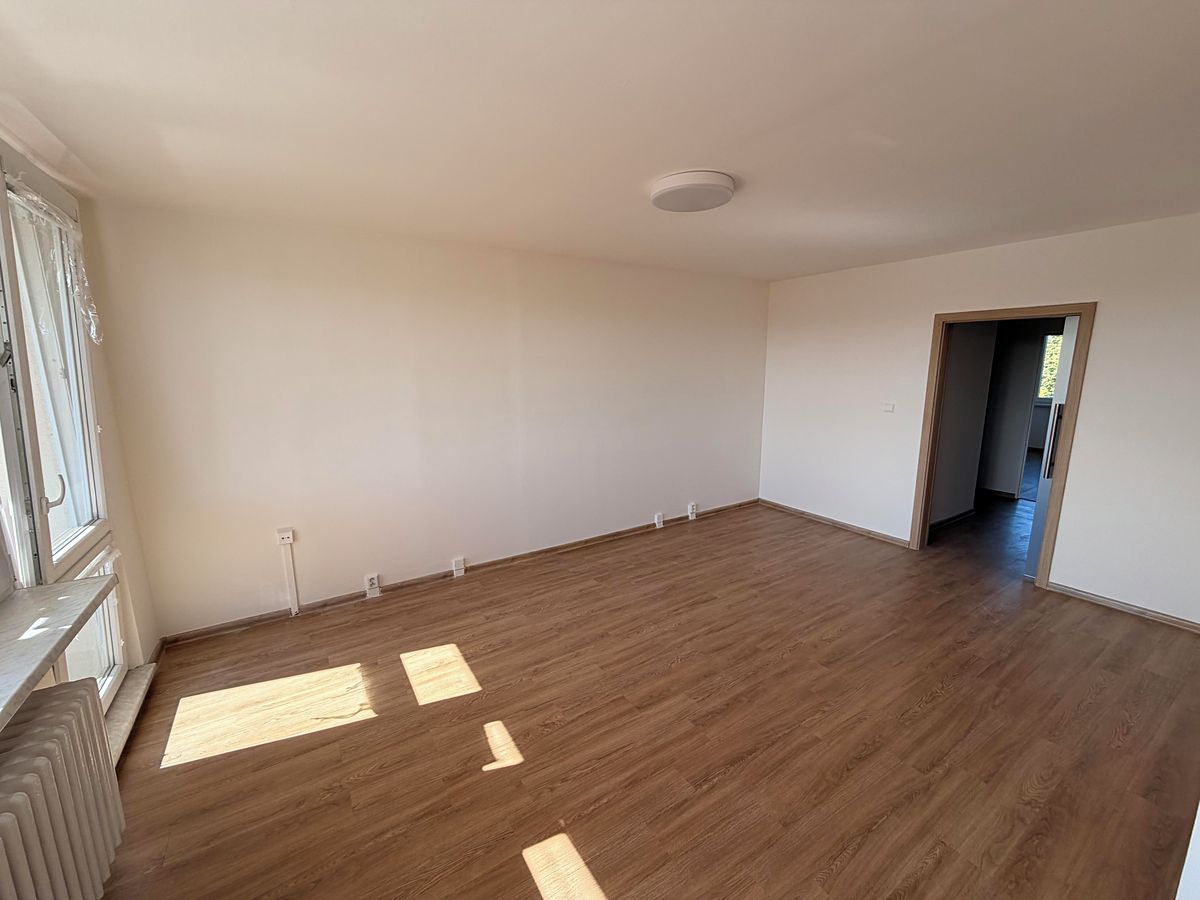 Pronájem bytu 4+kk 100 m² – fotografie 2