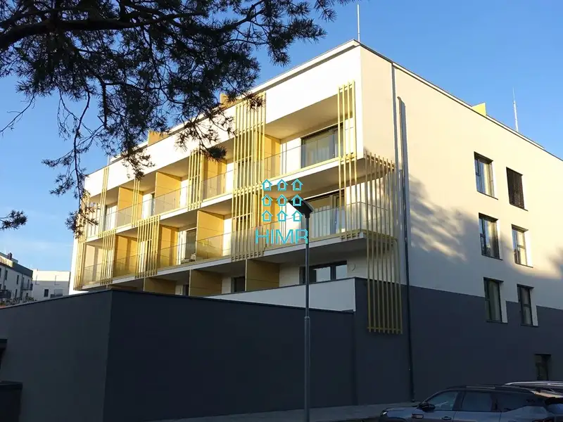 Pronájem bytu 1+kk 29 m², Olomouc – náhled fotky 1
