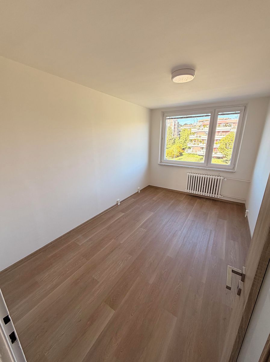 Pronájem bytu 4+kk 100 m², Praha – fotka 1 z 3