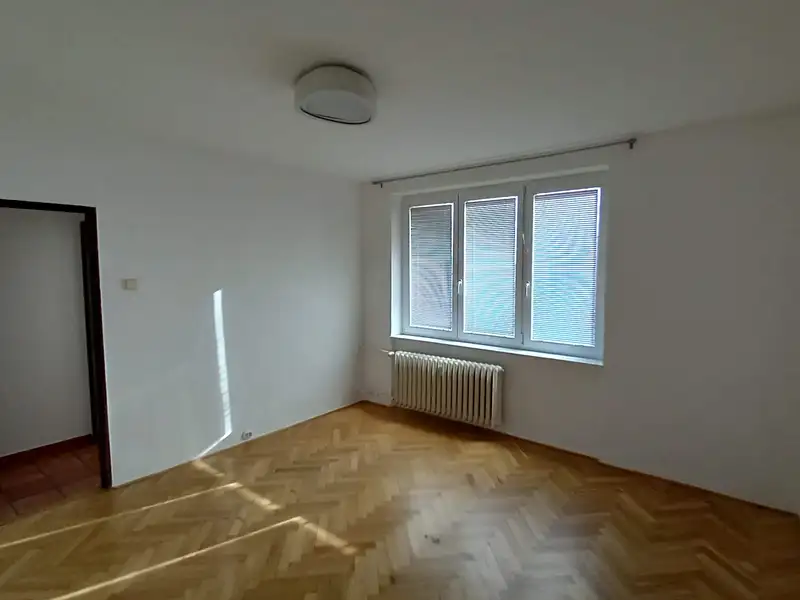 Pronájem bytu 1+1 32 m², Praha – náhled fotky 1