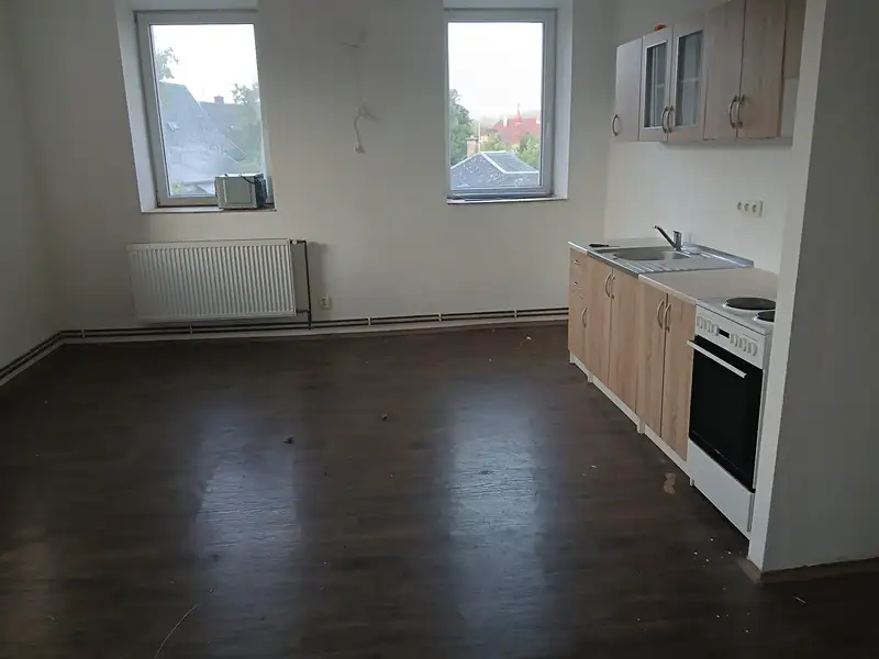 Pronájem bytu 2+kk 67 m², Jiříkov – náhled fotky 1