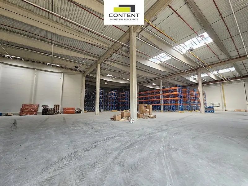 Pronájem výrobní haly, prostoru 2000 m², Kozomín – náhled fotky 1