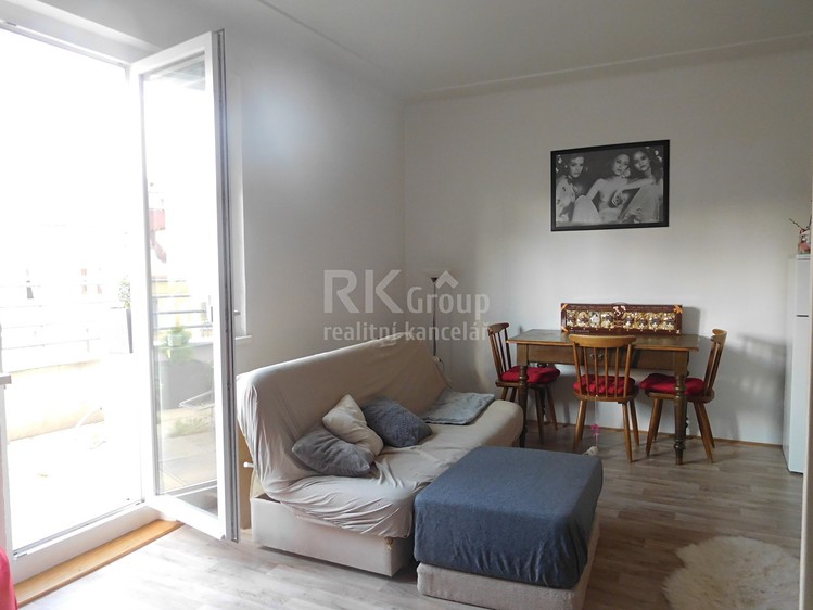 Квартира 1+kk в оренду, 43 м² (3 з 12)