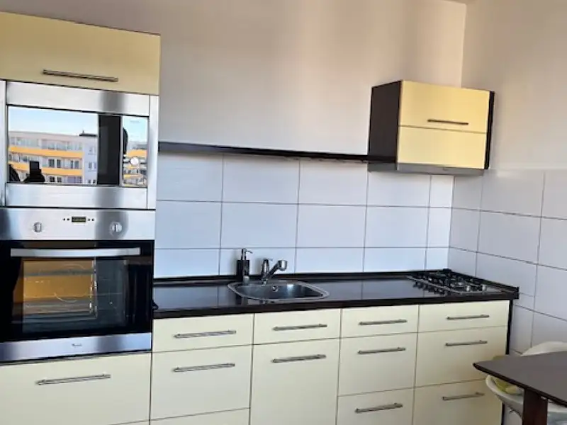 Pronájem bytu 2+1 78 m², Hradec Králové – náhled fotky 1