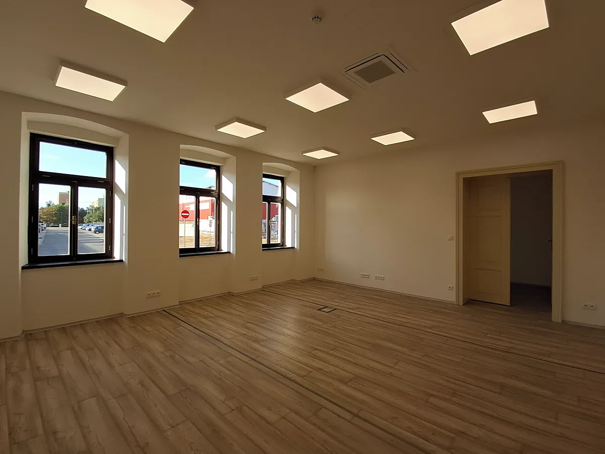 Pronájem kanceláře 94 m²