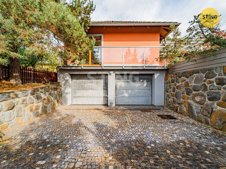 Haus zum Kauf, 270 m² (2 von 31)