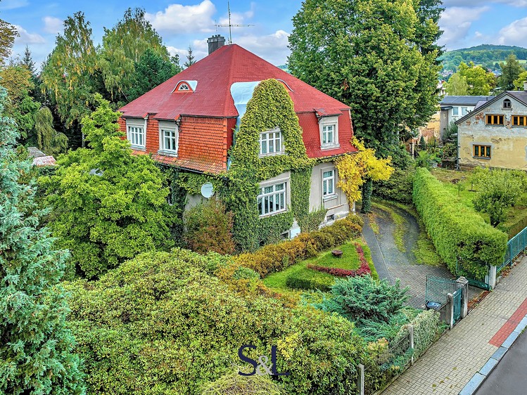 Haus zum Kauf, 232 m² (1 von 47)