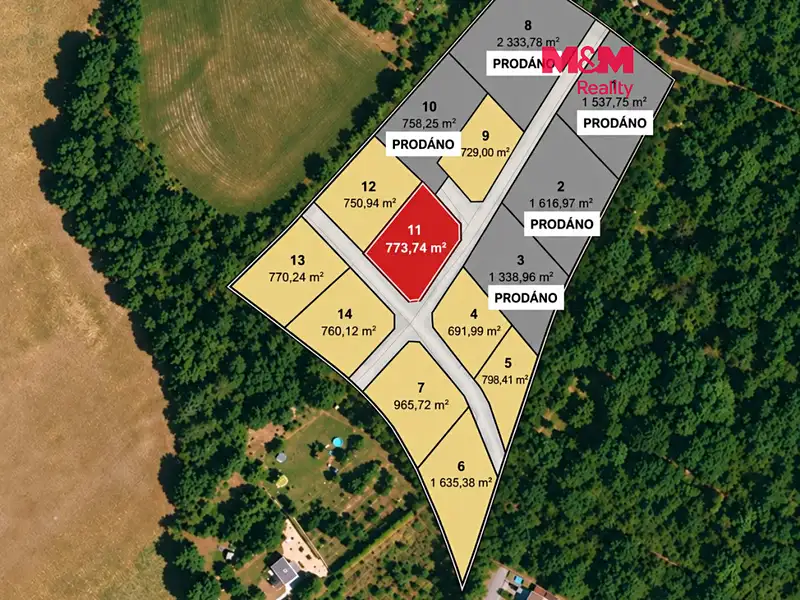 Prodej stavebního pozemku 774 m², Líšťany – náhled fotky 1