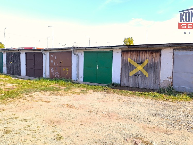 Prodej nemovitosti, 15 m² (1 z 7)