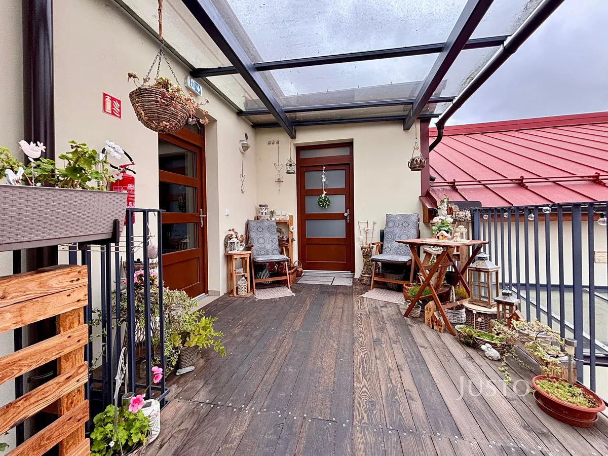 Pronájem bytu 2+kk 77 m²